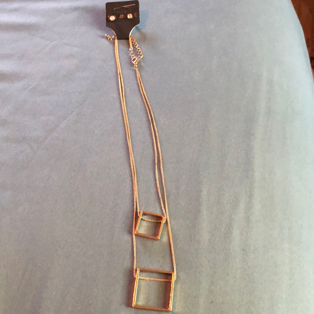 ❣️3 for $15 ❣️ NEW Gold double square necklace